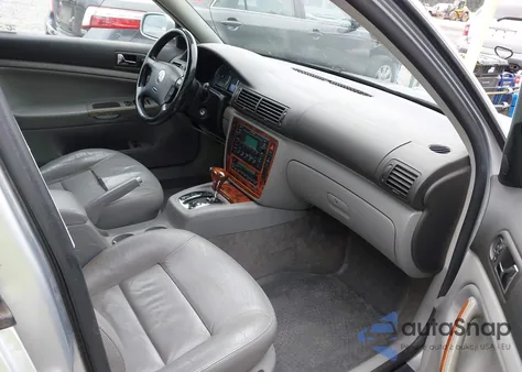 2003 Volkswagen Passat Glx from USA, damaged, VIN WVWYH63B73E070842